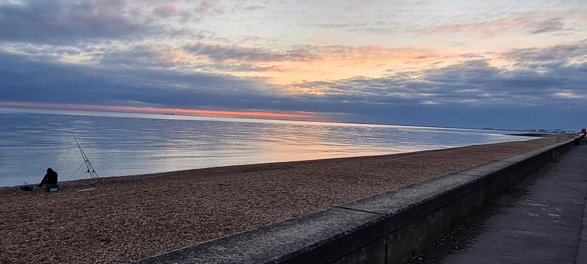 Beach View, 4 Bedroom House Opposite The Sea! Sleeps 10 Sandgate Zewnętrze zdjęcie