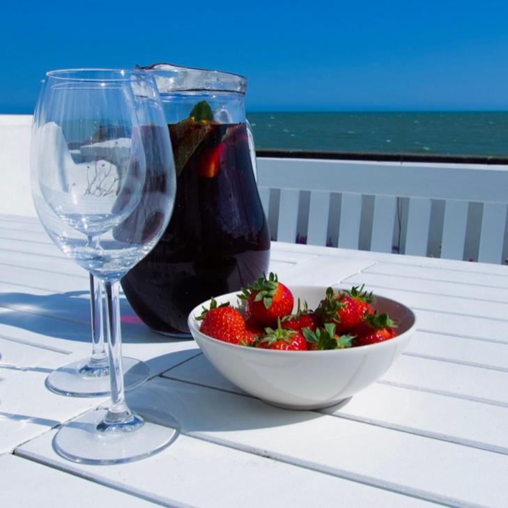 Beach View, 4 Bedroom House Opposite The Sea! Sleeps 10 Sandgate Zewnętrze zdjęcie