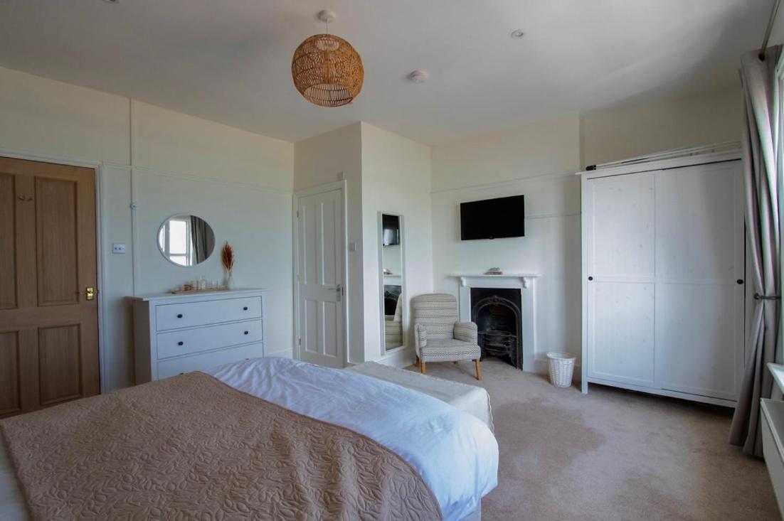 Beach View, 4 Bedroom House Opposite The Sea! Sleeps 10 Sandgate Zewnętrze zdjęcie
