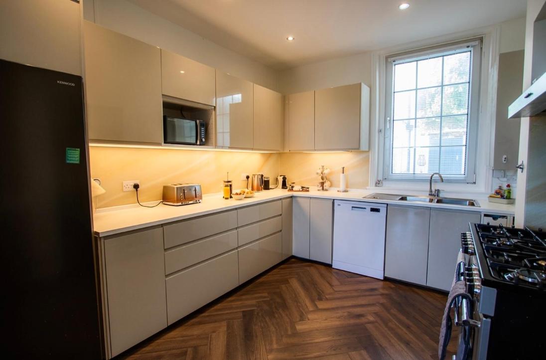 Beach View, 4 Bedroom House Opposite The Sea! Sleeps 10 Sandgate Zewnętrze zdjęcie